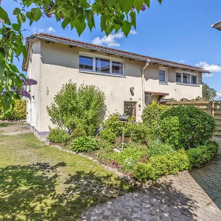 1 Bedroom Gorgeous In *