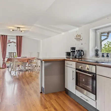 Apartment 1 Bedroom Gorgeous In *